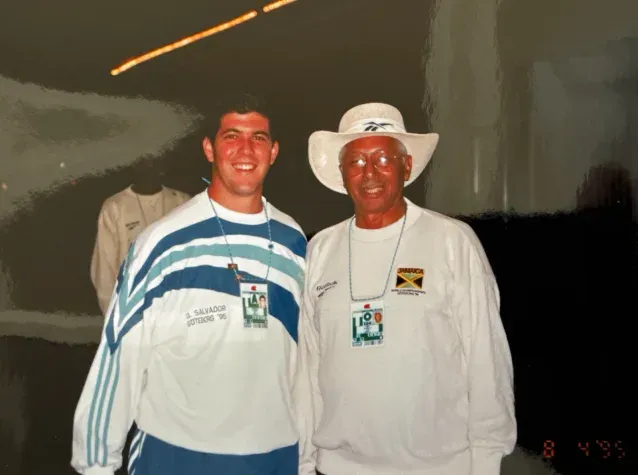 Fernando Palomo junto a un colega durante Gotemburgo 1995.