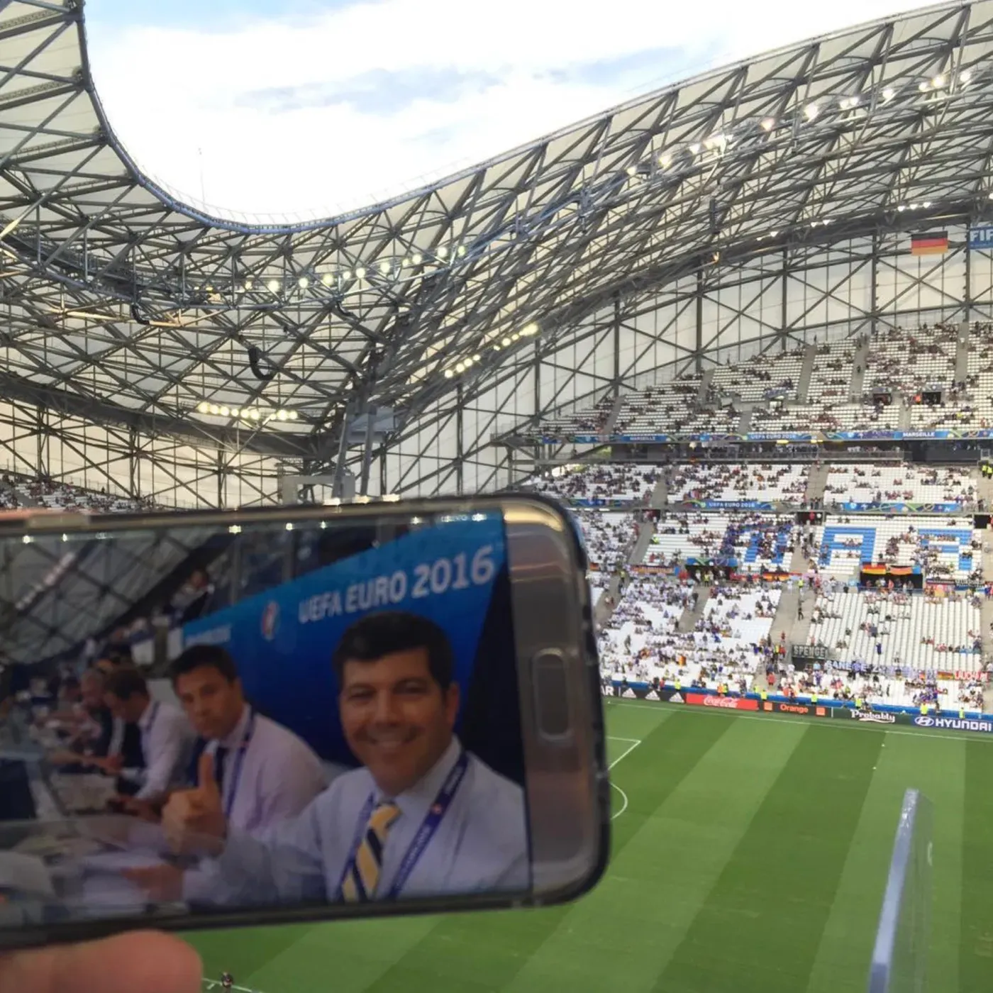 Fernando Palomo durante la cobertura de la Eurocopa de 2016 en Francia.
