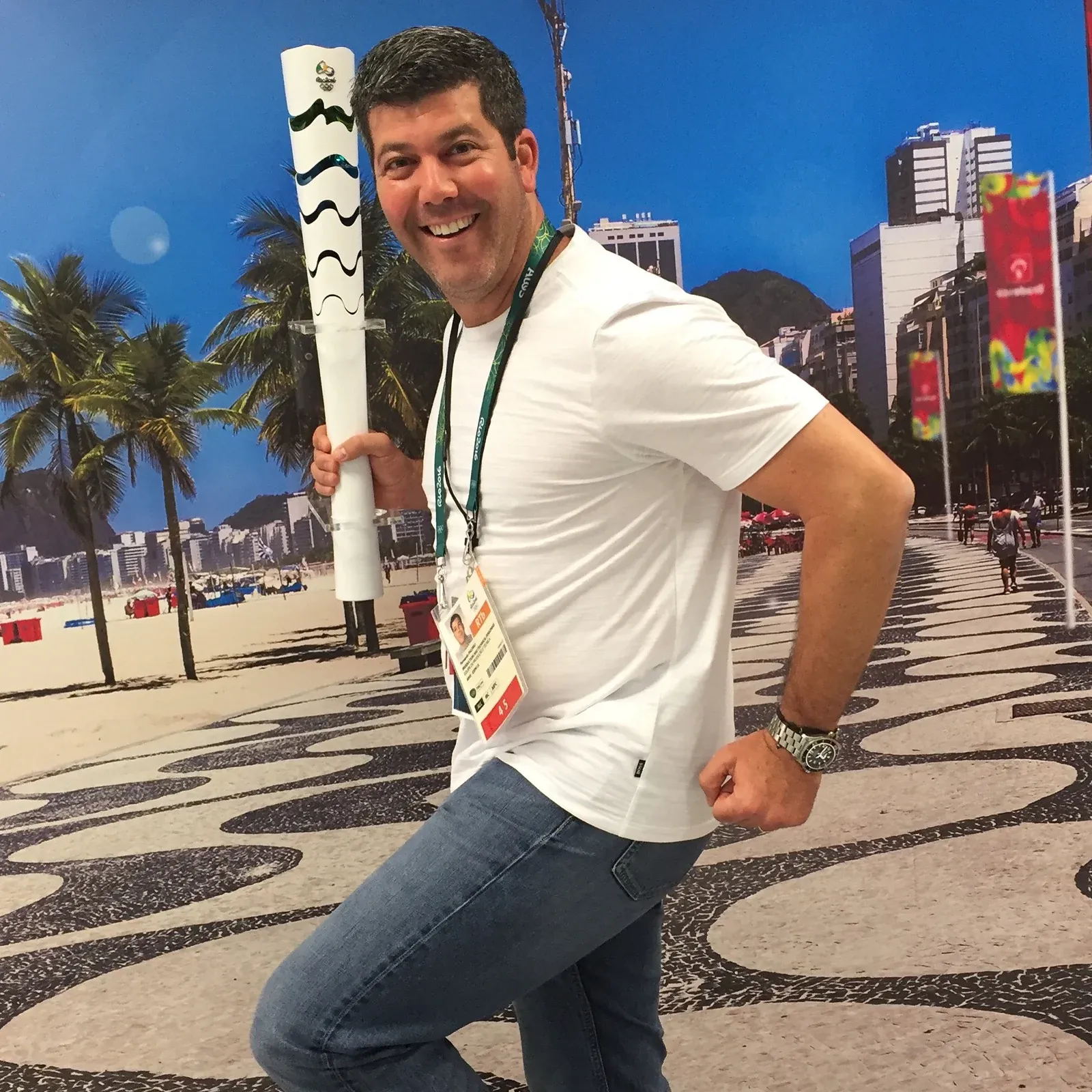 Fernando Palomo con la antorcha de los Juegos Olímpicos de Río 2016.